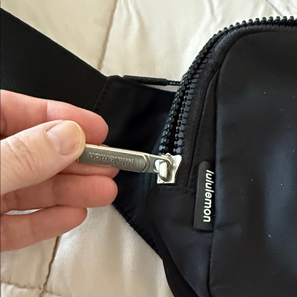 lululemon athletica Black Belt Bag - Picture 2 of 9